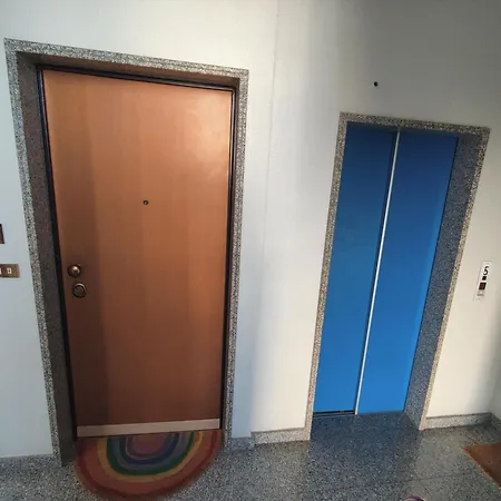 Apartment Skeggi Space *